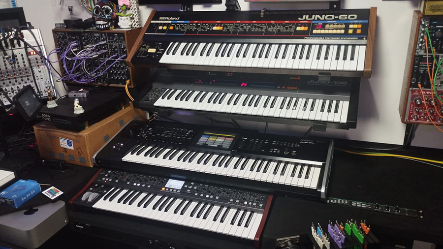 4 Keyboards